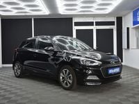 Gebraucht Hyundai i20 Style 101 PS (74 kW) 2015 Schwarz Kleinwagen