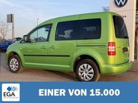 Gebraucht VW Caddy Trendline 105 PS (77 kW) 2014 Grün metallic Van / Kleinbus