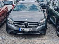 Gebraucht Mercedes A180 Urban 122 PS (89 kW) 2013 Grau Limousine
