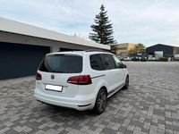 Gebraucht VW Sharan Highline 150 PS (110 kW) 2021 Weiß Van / Kleinbus