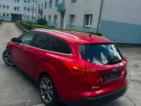 Gebraucht Ford Focus 120 PS (88 kW) 2016 Rot Kombi