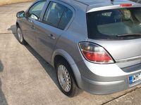 Gebraucht Opel Astra 90 PS (66 kW) 2009 Grau Limousine