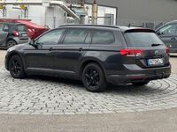 Gebraucht VW Passat Conceptline 150 PS (110 kW) 2021 Mangangrau Kombi