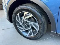 Neu Hyundai Bayon Trend 101 PS (74 kW) 2025 Vibrant blue / mic SUV