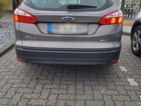 Usado Ford Focus 101 HP (74 kW) 2013 Roxo Carrinha