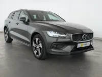 Gebraucht Volvo V60 CC Pro 197 PS (144 kW) 2022 Pine grey Kombi