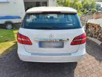 Gebraucht Mercedes B180 122 PS (89 kW) 2013 Weiß Kleinwagen