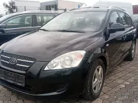 Gebraucht Kia Ceed 126 PS (92 kW) 2008 Schwarz Kleinwagen