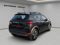 Neu Dacia Sandero Expression 91 PS (66 kW) 2025 Oxidgrün Limousine