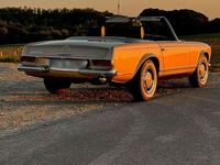Gebraucht Mercedes 230 150 PS (110 kW) 1966 Gold Cabrio