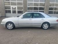 Gebraucht Mercedes E280 Elegance 204 PS (150 kW) 2000 Silber Limousine