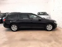 Gebraucht VW Passat 125 PS (91 kW) 2018 Schwarz Kombi