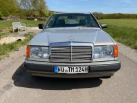 Gebraucht Mercedes 230 136 PS (100 kW) 1988 Silber Coupé