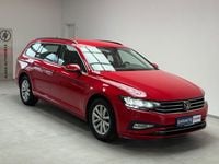 Gebraucht VW Passat 122 PS (89 kW) 2023 Rot Kombi