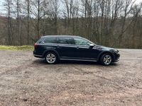 Gebraucht VW Passat Alltrack 239 PS (175 kW) 2018 Schwarz Kombi