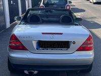 Gebraucht Mercedes SLK230 193 PS (141 kW) 1999 Silber Cabrio