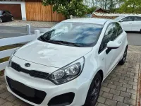 Gebraucht Kia Rio Edition 7 86 PS (63 kW) 2014 Weiß Kleinwagen