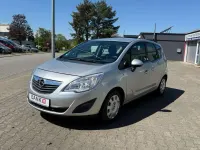 Gebraucht Opel Meriva Edition 101 PS (74 kW) 2011 Starsilber iii m2 Van / Kleinbus