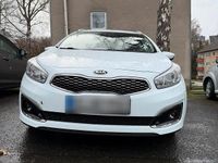 Gebraucht Kia Ceed 136 PS (100 kW) 2018 Weiß Kleinwagen
