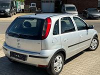 Używany Opel Corsa 75 KM (55 kW) 2004 Srebrny Hatchback