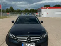 Gebraucht Mercedes E200 184 PS (135 kW) 2018 Blau Limousine