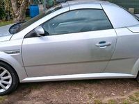 Gebraucht Opel Tigra 90 PS (66 kW) 2005 Silber Cabrio