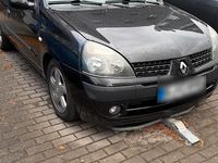 Gebraucht Renault Clio II 108 PS (79 kW) 2003 Schwarz Kleinwagen