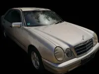 Używany Mercedes E230 Elegance 150 KM (110 kW) 1996 Srebrny Sedan/Limuzyna