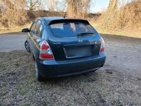 Gebraucht Hyundai Accent 96 PS (70 kW) 2007 Grau Kleinwagen