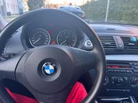 Gebraucht BMW 116 122 PS (89 kW) 2009 Schwarz Kleinwagen