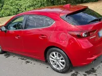 Gebraucht Mazda 3 Kizoku 120 PS (88 kW) 2017 Rot Limousine