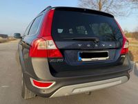Gebraucht Volvo XC70 Summum 163 PS (119 kW) 2011 Blau Kombi