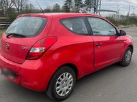 Gebraucht Hyundai i20 75 PS (55 kW) 2009 Rot Kleinwagen