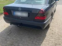 Gebraucht Mercedes C180 122 PS (89 kW) 1994 Blau Limousine