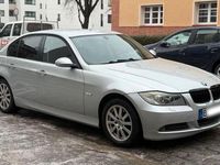 Gebraucht BMW 318 129 PS (94 kW) 2006 Silber Limousine