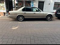 Gebraucht BMW 730 188 PS (138 kW) 1989 Gold Limousine