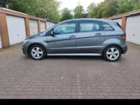 Gebraucht Mercedes B180 109 PS (80 kW) 2008 Braun Van / Kleinbus