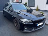 Gebraucht BMW 525 Luxury Line 218 PS (160 kW) 2015 Schwarz Kombi