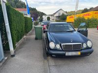Gebraucht Mercedes E240 Classic 170 PS (125 kW) 1999 Blau Kombi