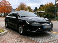 Second-hand Chrysler 200 184 CP (135 kW) 2019 Negru Berlinǎ