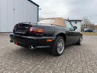 Second-hand Mazda MX5 116 CP (85 kW) 1993 Negru Cabrio