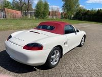 Second-hand Porsche Boxster 220 CP (161 kW) 2000 Alb Cabrio