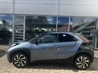 Neu Toyota Aygo X 72 PS (52 kW) 2025 Celestite grey metallic/ dach SUV