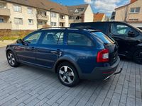 Gebraucht Skoda Octavia 140 PS (102 kW) 2011 Blau Kombi