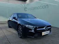 Gebraucht Mercedes A250 Style 160 PS (117 kW) 2022 Schwarz Limousine