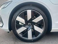 Gebraucht Volvo V60 257 PS (189 kW) 2025 Kombi