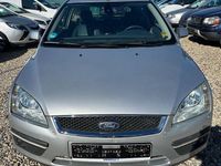 Gebraucht Ford Focus Titanium 116 PS (85 kW) 2006 Silber Limousine