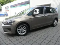 Gebraucht VW Golf VII 110 PS (80 kW) 2015 Gold Limousine