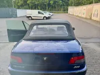 Gebraucht Peugeot 306 Cabriolet 98 PS (72 kW) 1999 Blau Cabrio