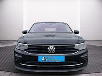Gebraucht VW Tiguan Active 150 PS (110 kW) 2021 Deep black perleffekt (metallic) SUV